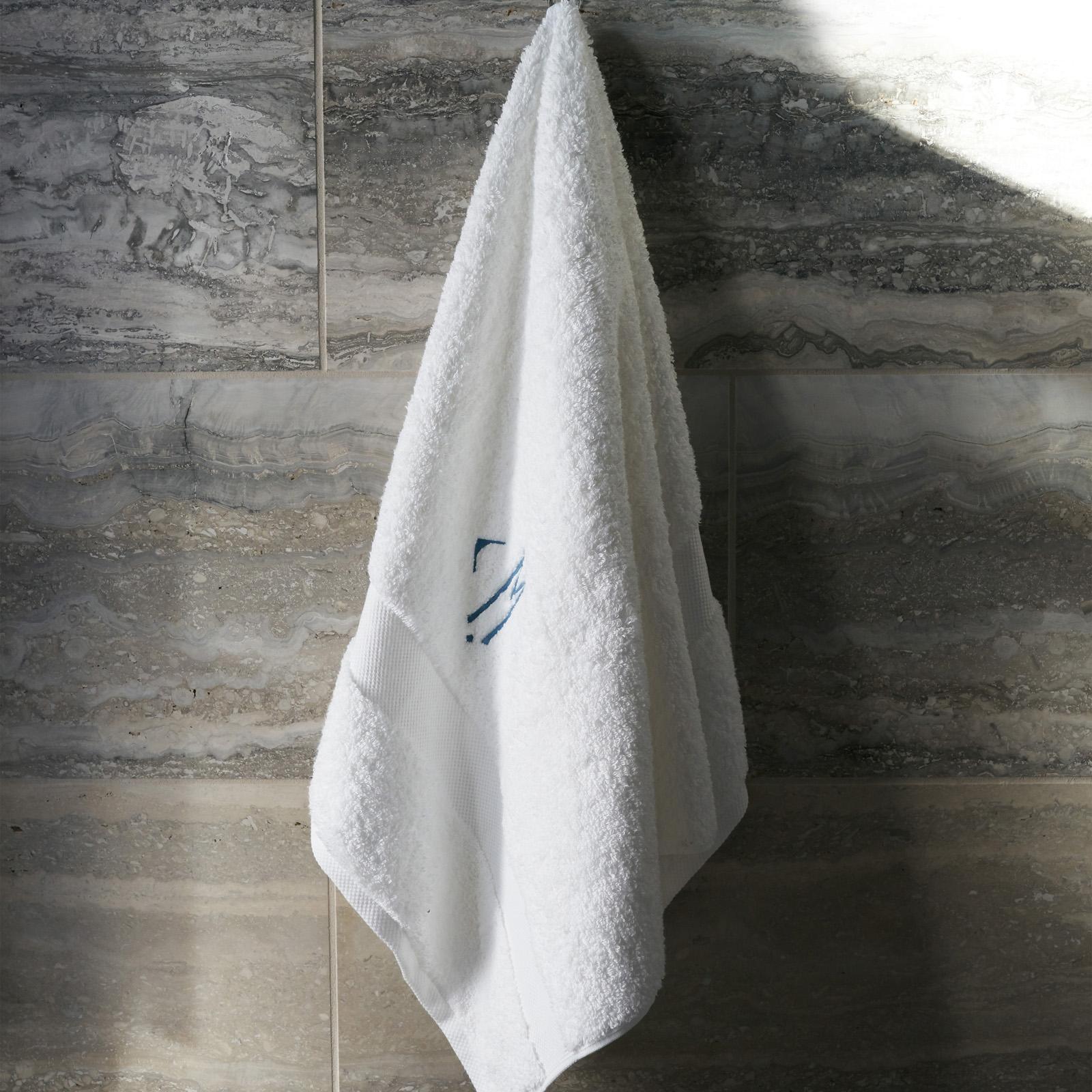 Infinitee Xclusvies White Bath Towels Large - 700 GSM 100% Cotton Towe