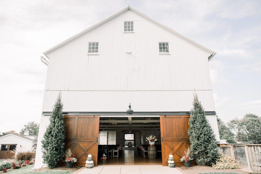 The Wedding Website of Lindsey Thompson and Riley Heim