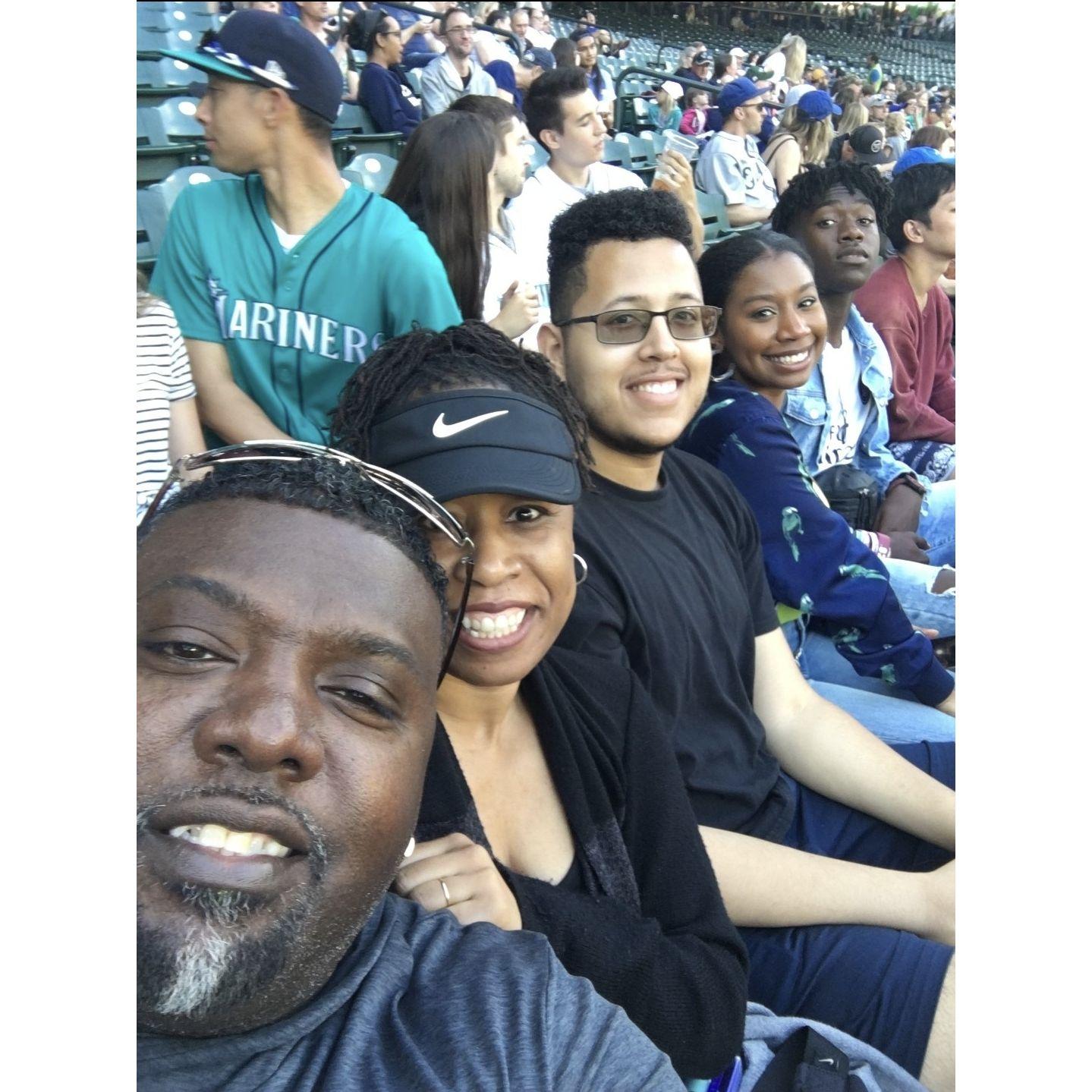 Mariner's baseball game with Lexus' family 2018