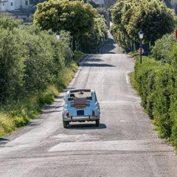 Vintage Car Picnic in Tuscany