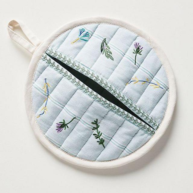 Canella Pot Holder