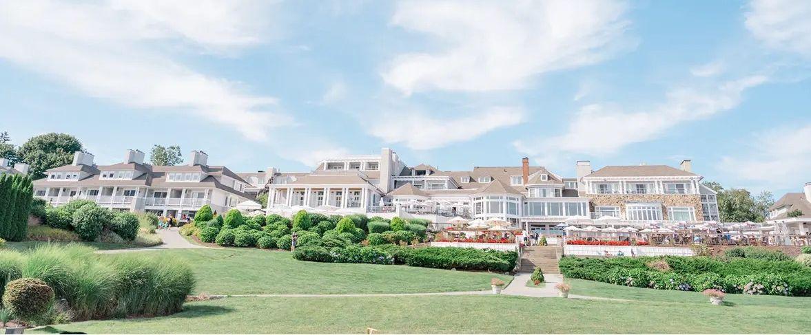 The Wedding Website of Quantia Scottland and Rodney Vining Jr.