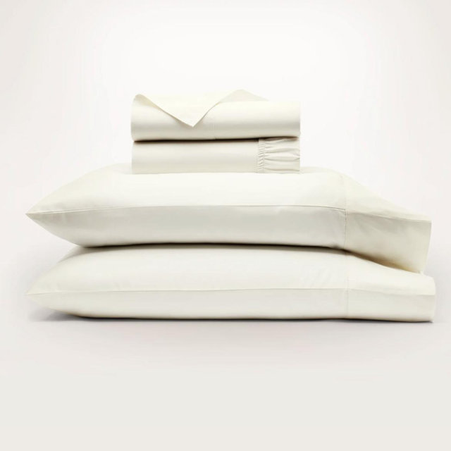Signature Hemmed Sheet Set - Cream - Queen