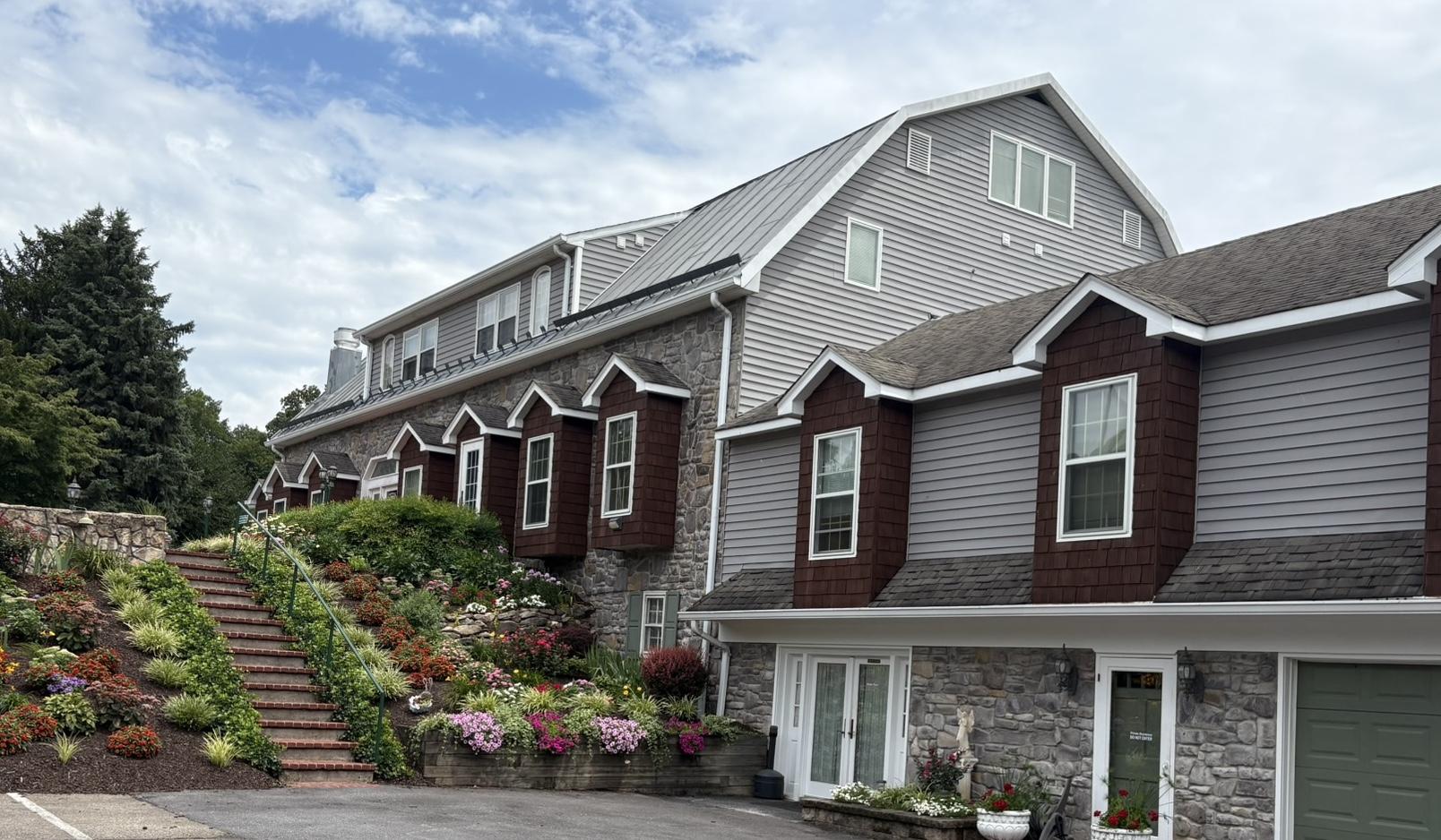 The Wedding Website of Natalie Sturm and Jeff Young