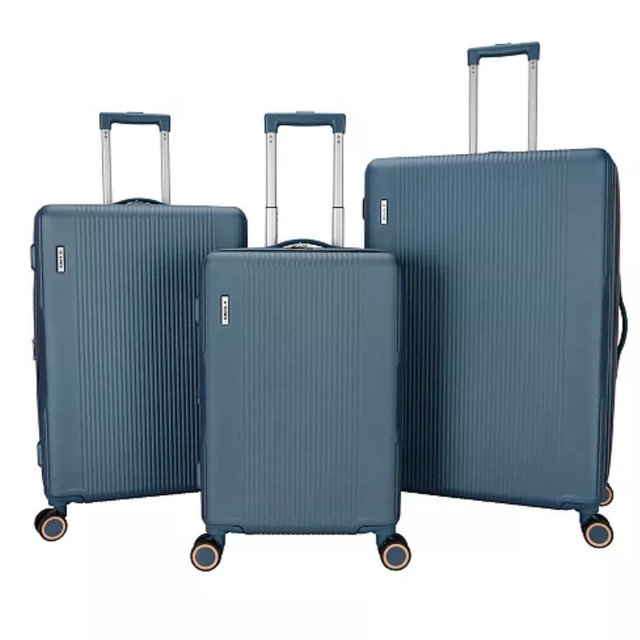 Gateway 2.0 3 Piece Hard side Spinner Luggage Set