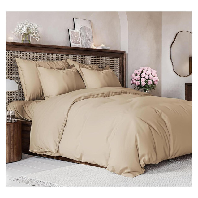 CGK Linens Luxury Soft Premium Duvet Cover Set - Zipper Closure & Matching Pillow Shams in Cream, Size King