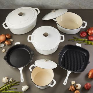 Neo 10-Piece Cast Iron Cookware Set