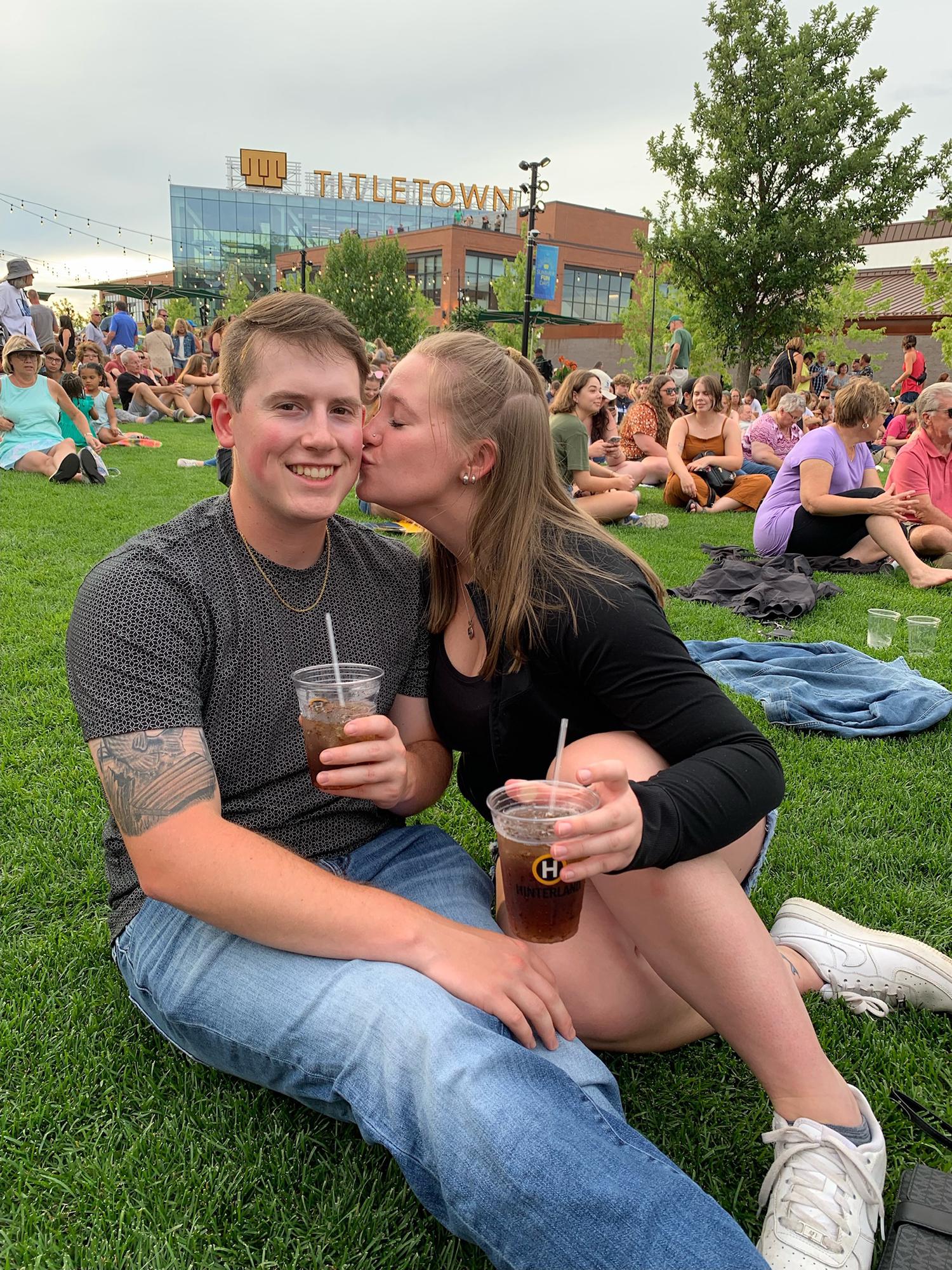 Listening to Hunter Hayes with friends at Titletown.