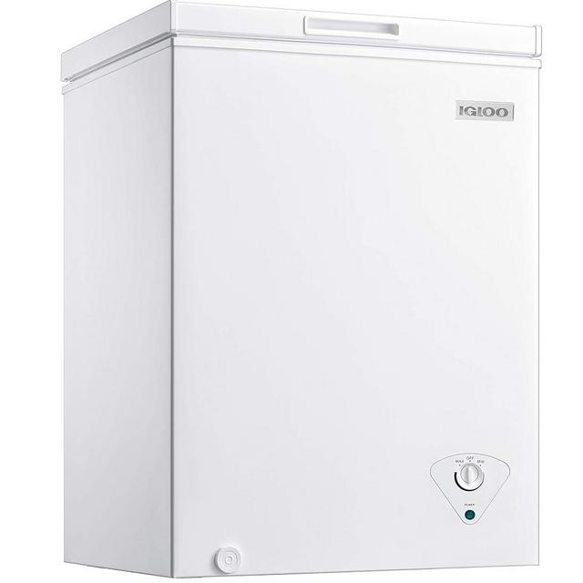 Igloo 5.0 Cu. Ft. Chest Freezer With Removable Basket, Free-Standing Door Temperature Ranges From-10° to 10° F, Front Defrost Water Drain, Perfect for Homes, Garages, Basements, RVs, White