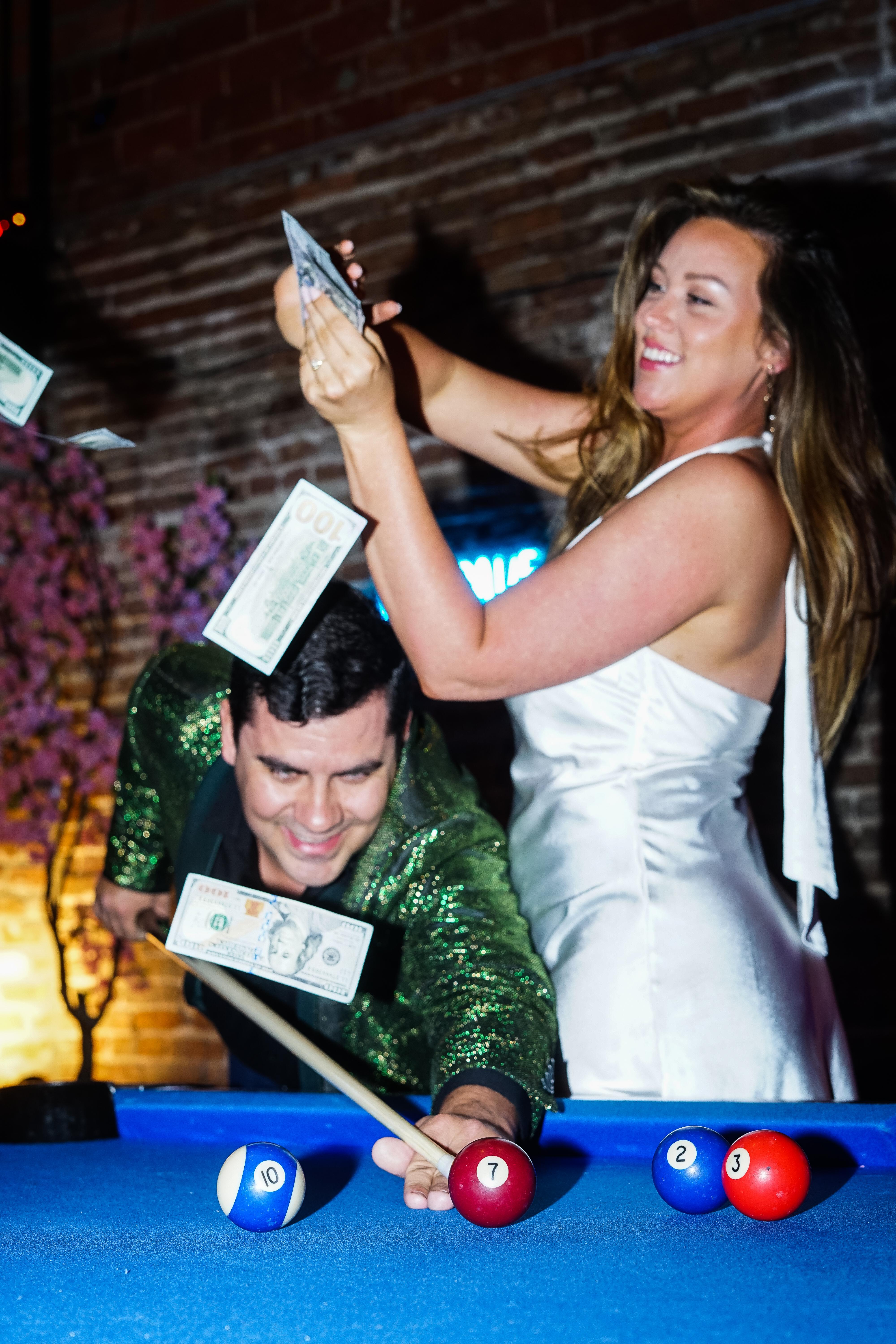 The Wedding Website of Jessica Munson and Christopher Halstead