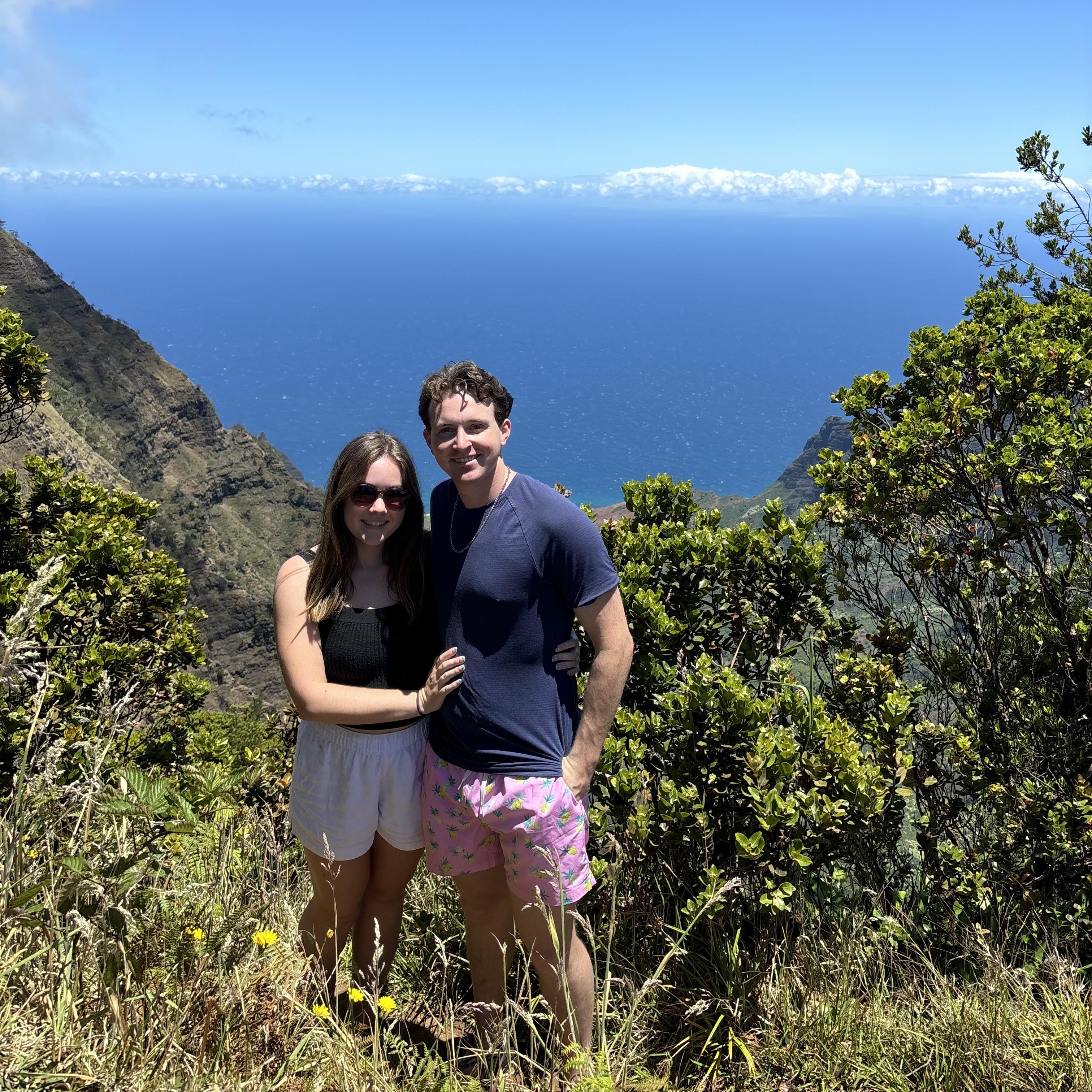 Logan joined Lauren's family on a trip to Hawaii!