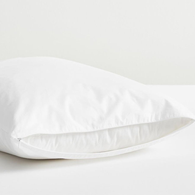 SleepSafe® Pillow Protector Made with HeiQ HyProTecht™, King