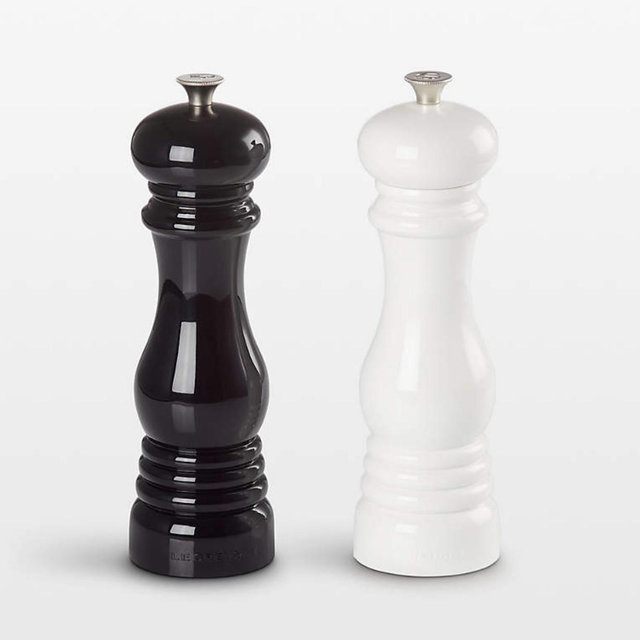 Le Creuset ® Black & White Salt and Pepper Mill Set