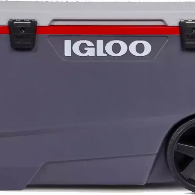 Igloo Latitude 90 Quart Rolling Cooler