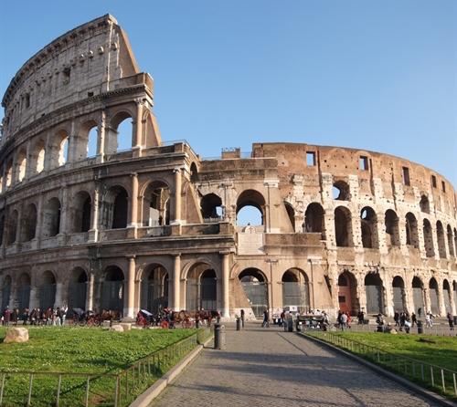 Tour of the Colosseum and The Vatican in Rome for 2
