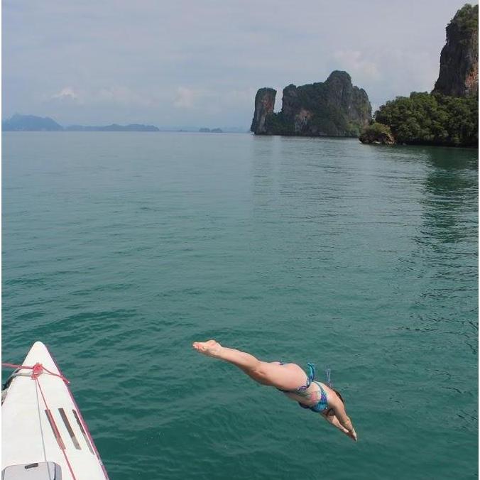 Underwater Exploring: Snorkeling and scuba diving in Thailand (2017)