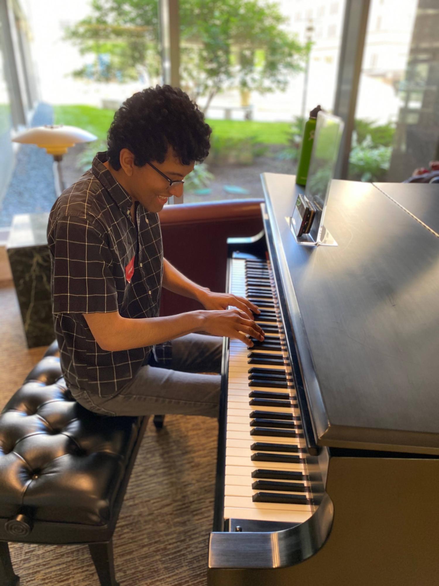 B playing on a public Mayo Clinic piano. (9/6/22- he’s going to be so mad when he sees I added a photo of his COVID fluff) (9/7/22- Seriously love? I should’ve known you had this up your sleeve)