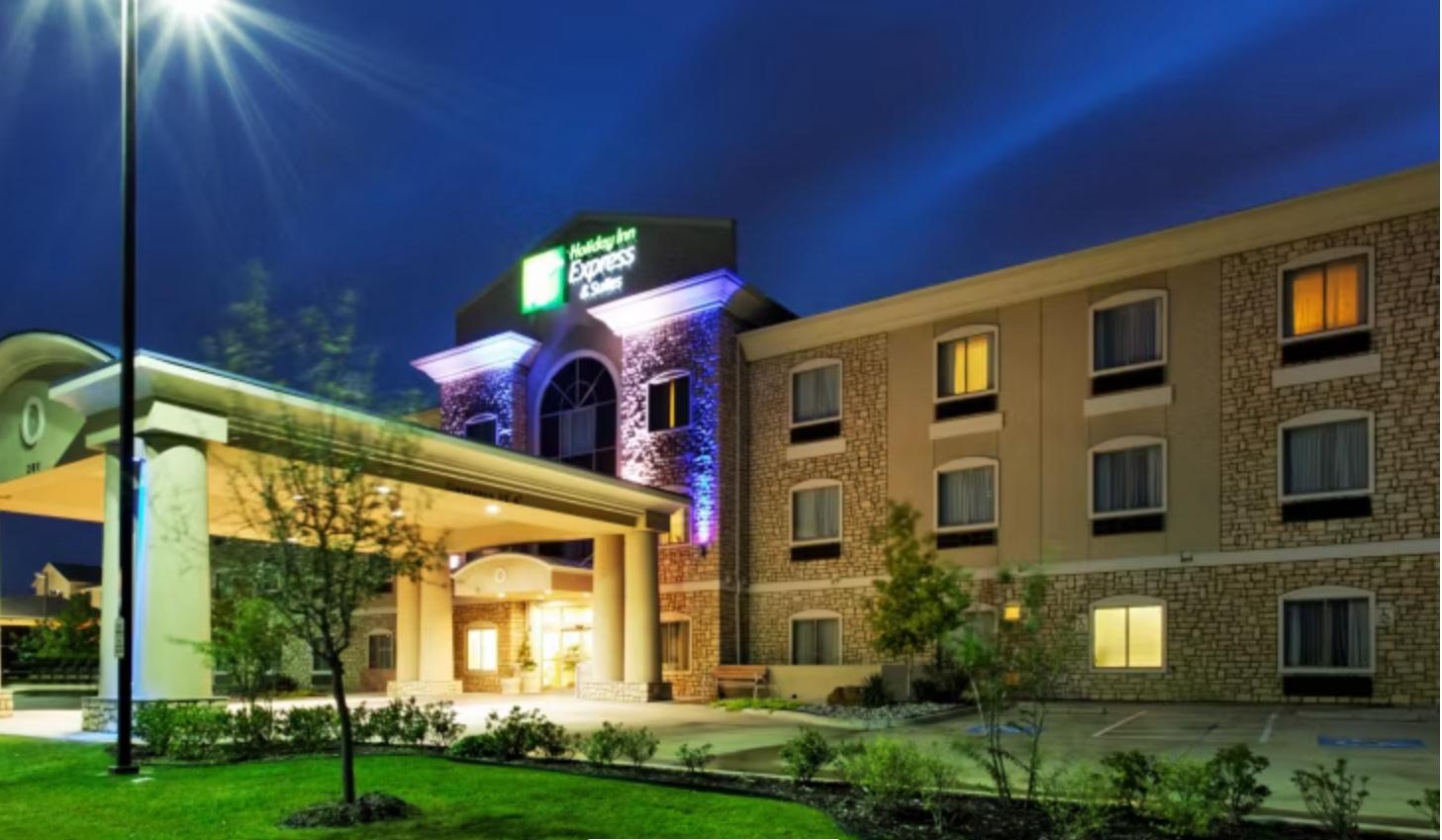 The Wedding Website of Karisa Castille and Dominique Kirk