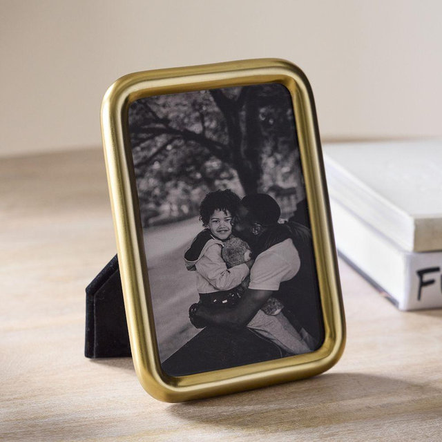Modern Rounded Metal Tabletop Frame, Antique Brass, 5X7