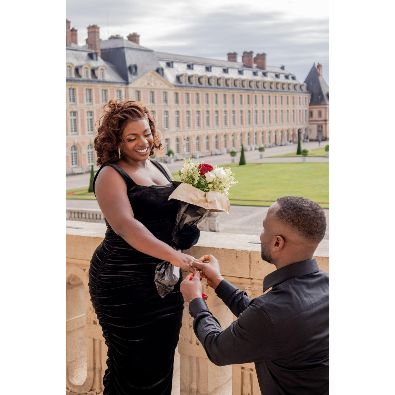 Depuis le jour où nos chemins se sont croisés, mon cœur n'a cessé de grandir en amour pour toi. Aujourd'hui, je veux sceller notre histoire avec une promesse éternelle.