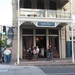 Pêche Seafood Grill