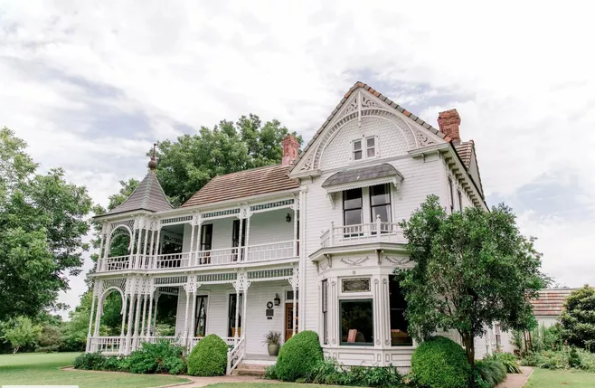 The Wedding Website of Lindsay Kridler and Matt Colwill