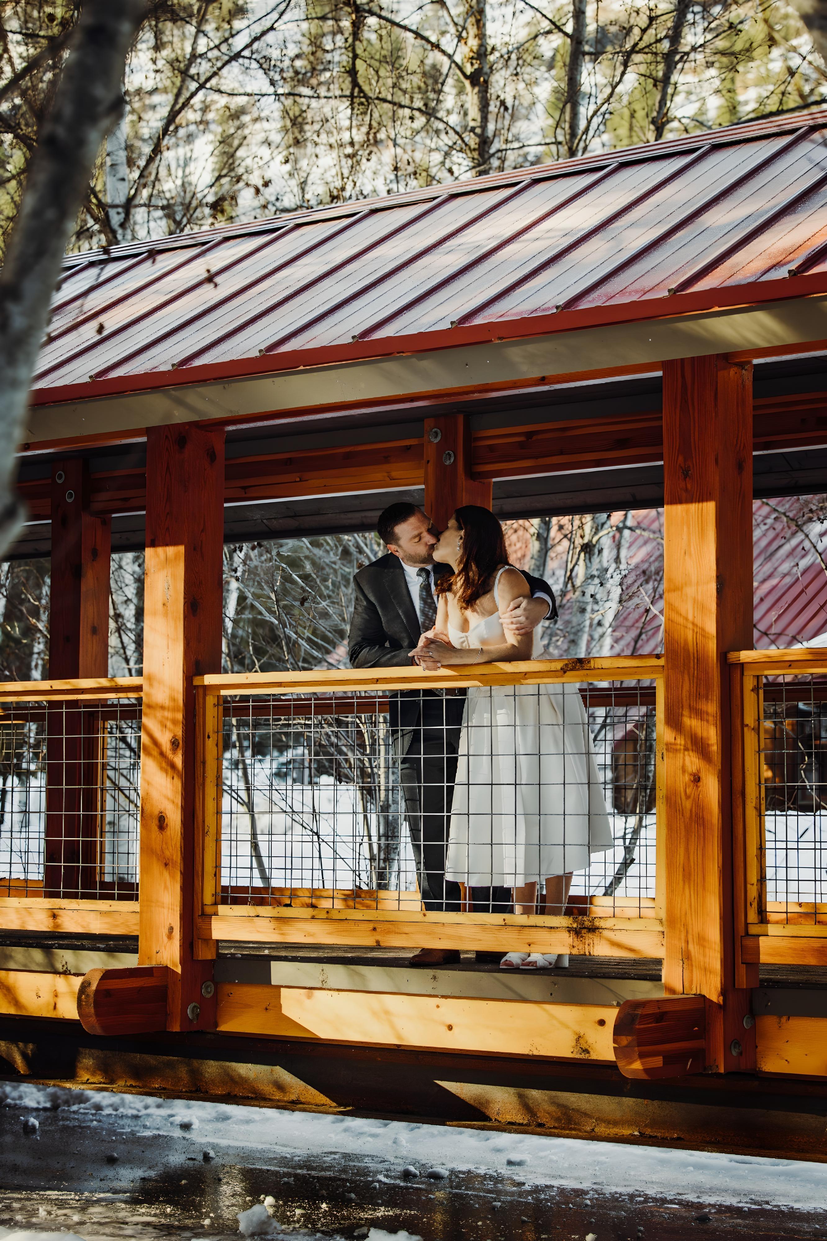 The Wedding Website of Allisen Landry and Brian Kemp