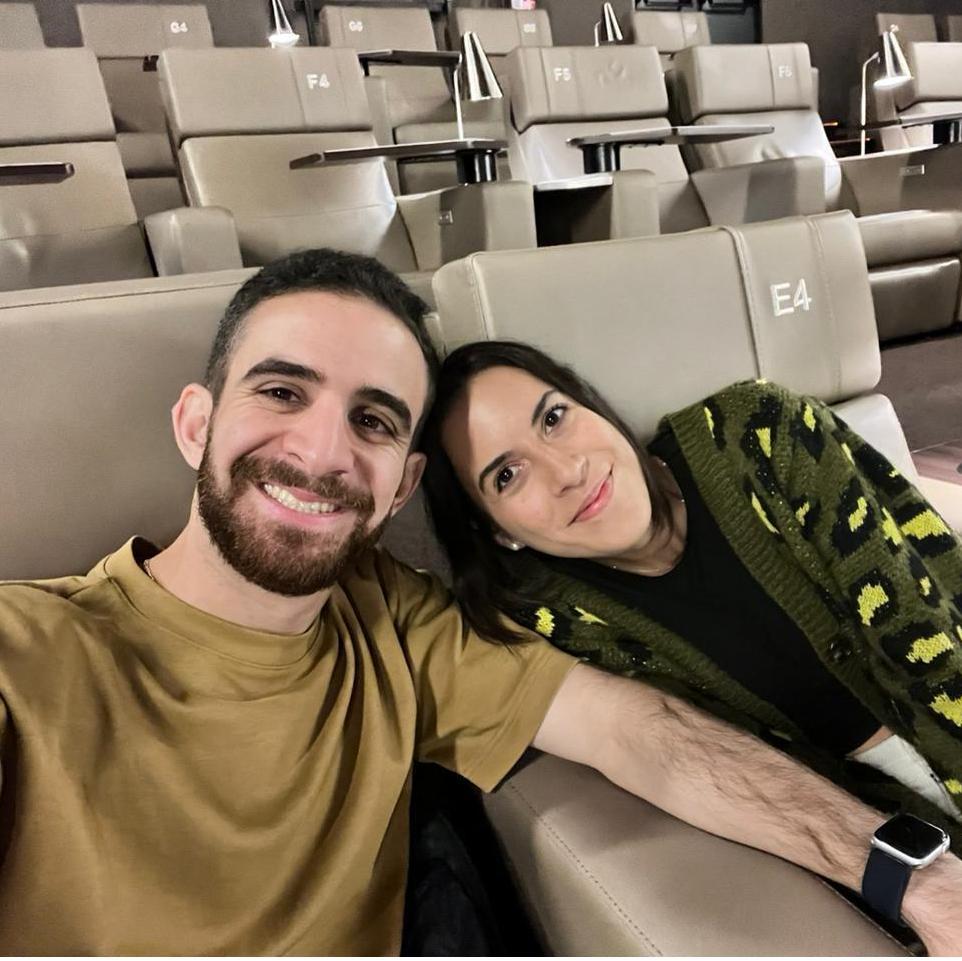 La primera foto juntos! Fuimos al cine a ver Avatar.