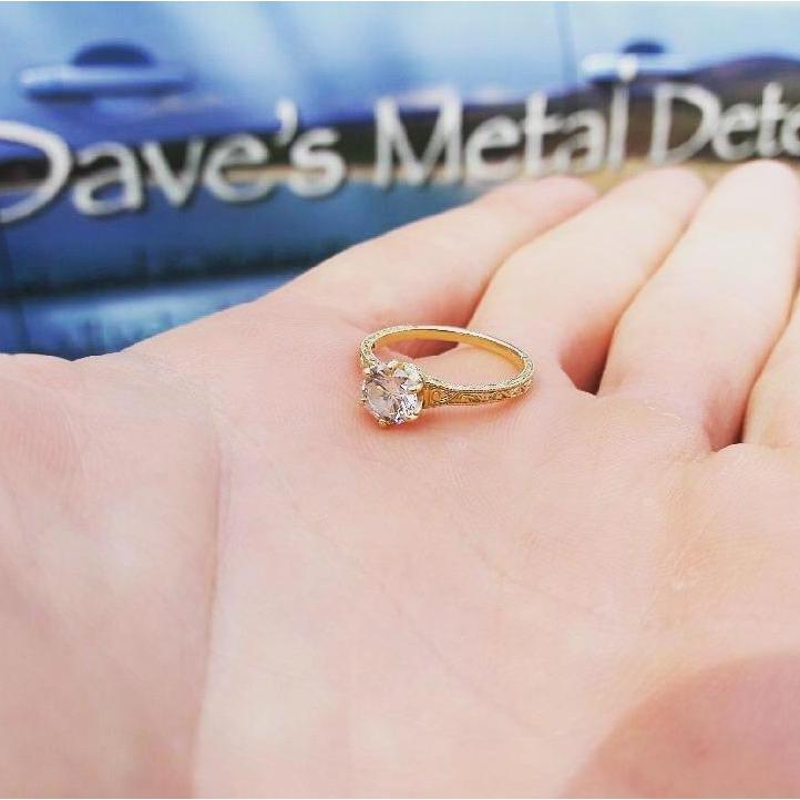 That time Anne lost her engagement ring in the Pacific Ocean... and then they hired a metal detector and somehow he actually found it?!