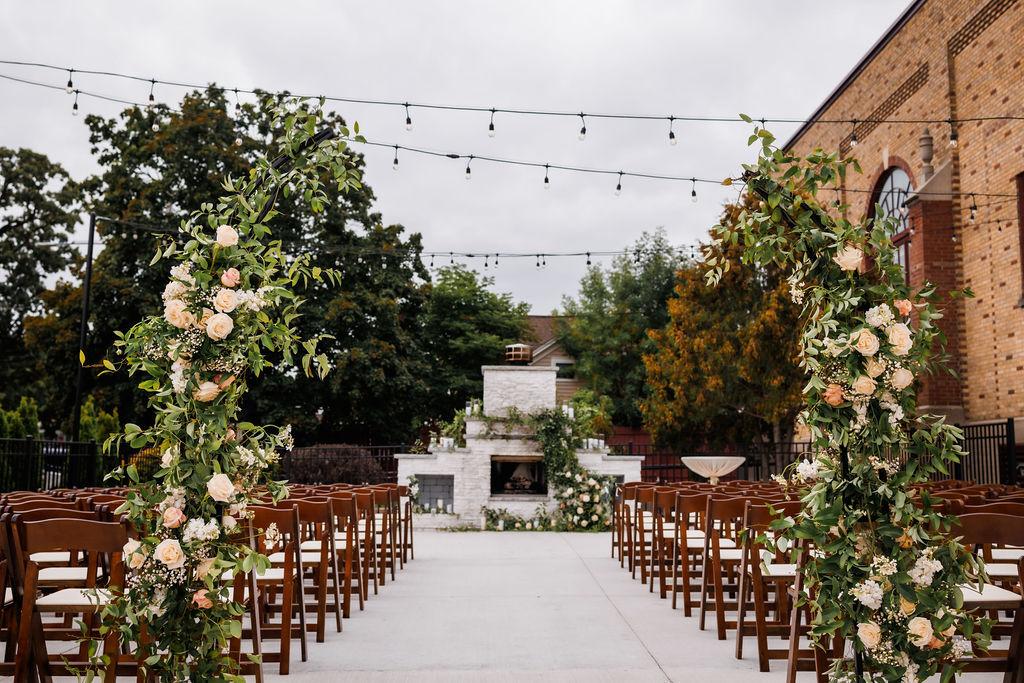 The Wedding Website of Savannah Wilkins and Johnathan Binns