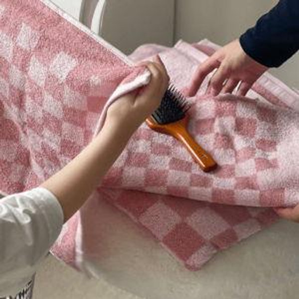 Pink Checkered Bath Wash Towel - Rumi Living