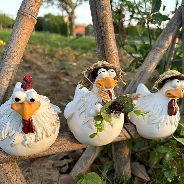 Euiroet Funny Farm Chickens Statues,Chicken Fence Decoration,Resin Cute Chickens Decor,Outdoor Real Animal Statue,Chicken Sculpture,Perfect for Home Garden Stairs,Farm,Patio,Backyard
