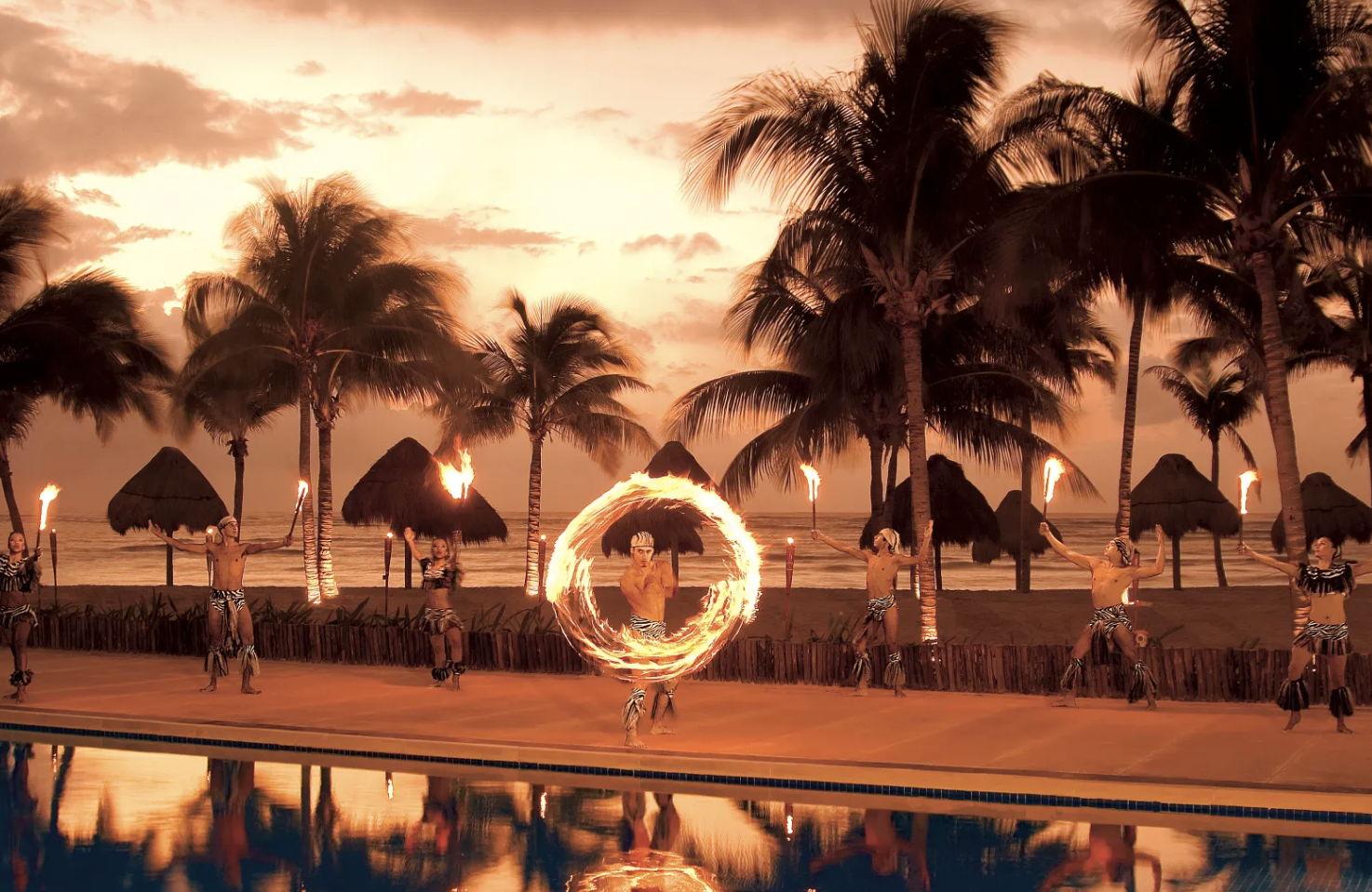 The Wedding Website of Thuy Nguyen and Kevin D'Hooge