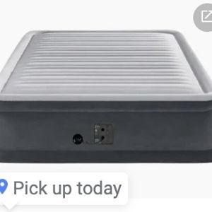Intex Comfort-Plush Elevated Queen Airbed with Built-In Pump