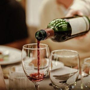 Wine tasting (in Slovenia or France...?)