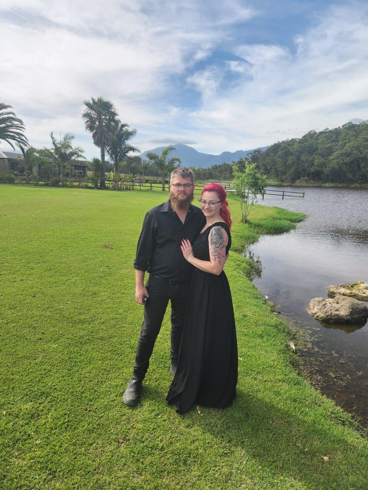 The Wedding Website of Ian Morrison and Esmarelda Hinrichsen