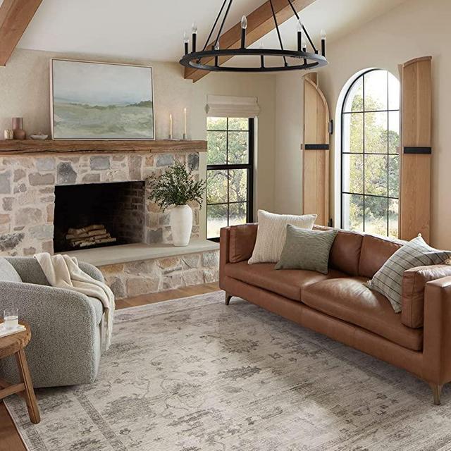 Magnolia Home by Joanna Gaines x Loloi Millie MIE-01 Collection Silver / Dove 9'-6" x 9'-6" Round Area Rug