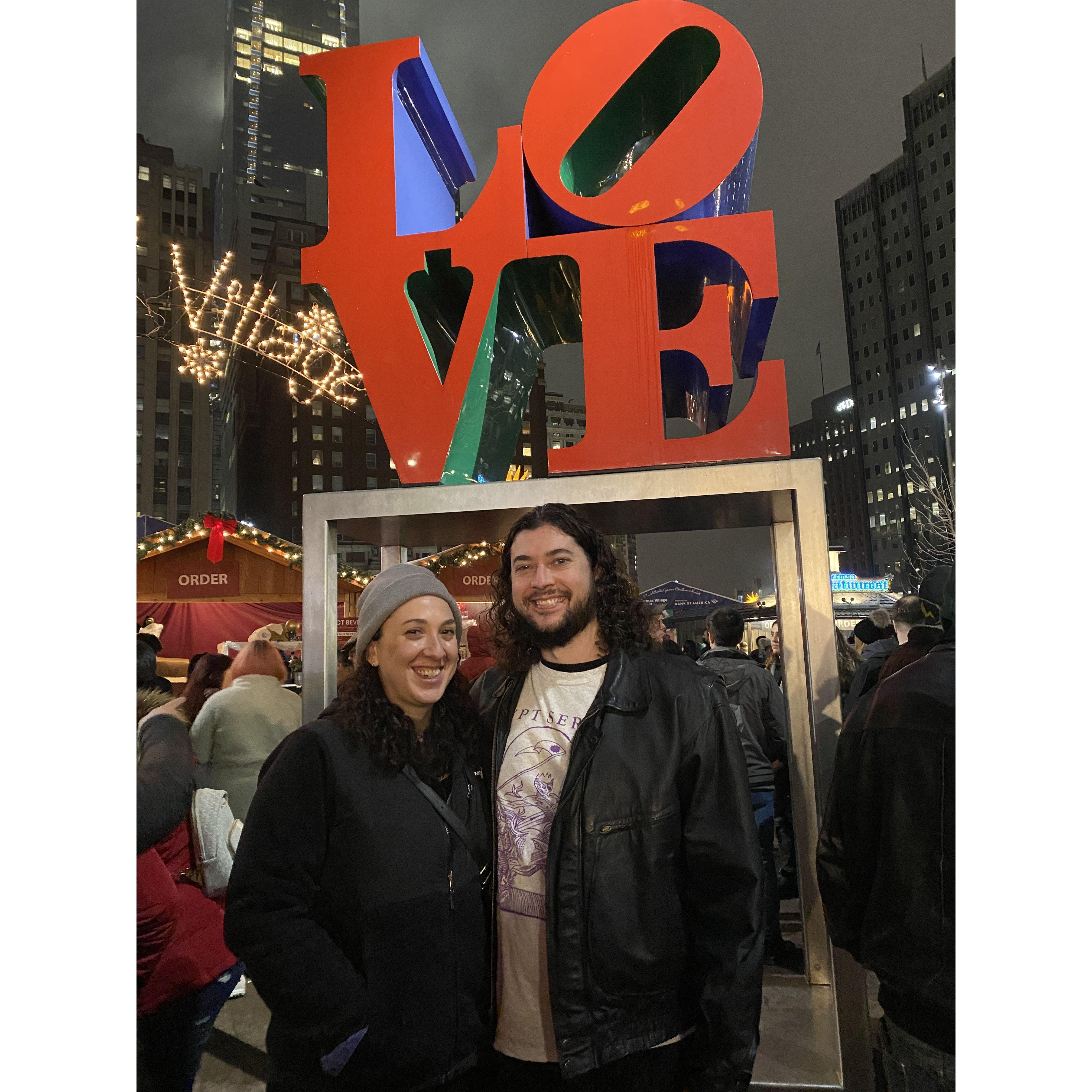 Philadelphia Love Sign - the iconic couple photo