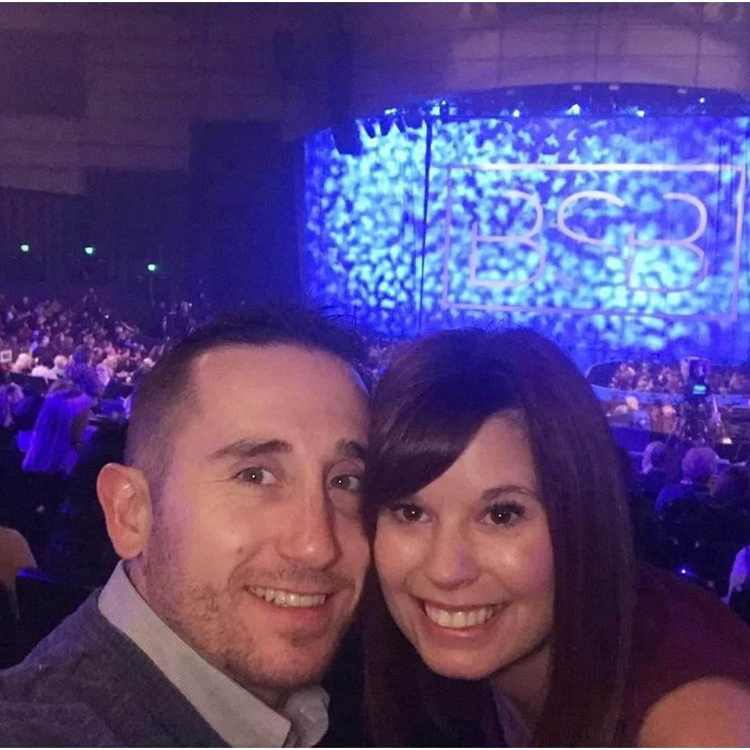 Backstreet Boys concert for Kelly's birthday in Vegas.