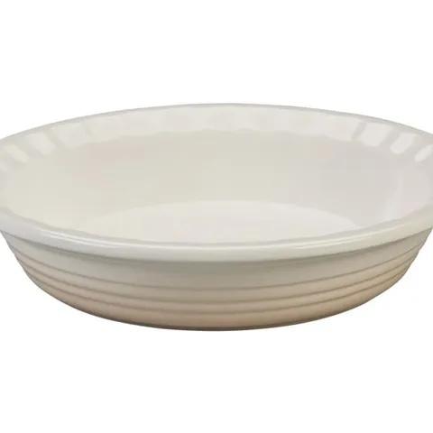 Le Creuset Stoneware 9" Pie Dish