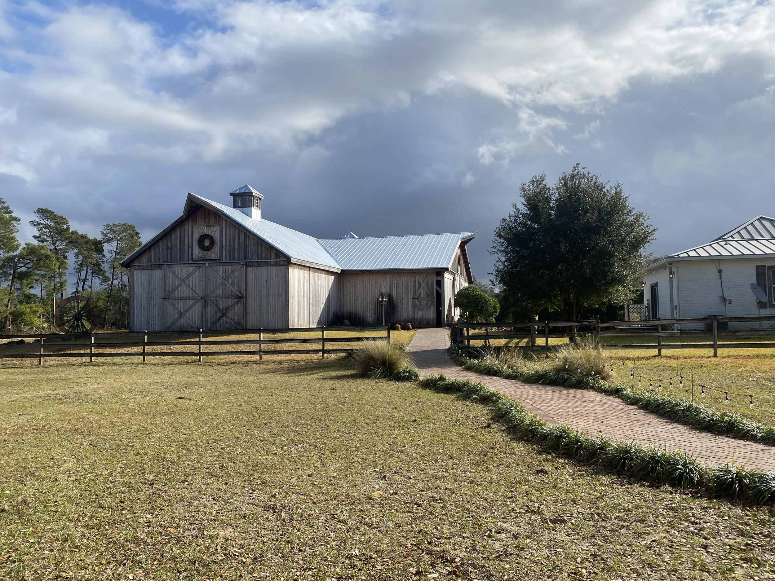 The Wedding Website of Hannah Brazier and Justin Klauck