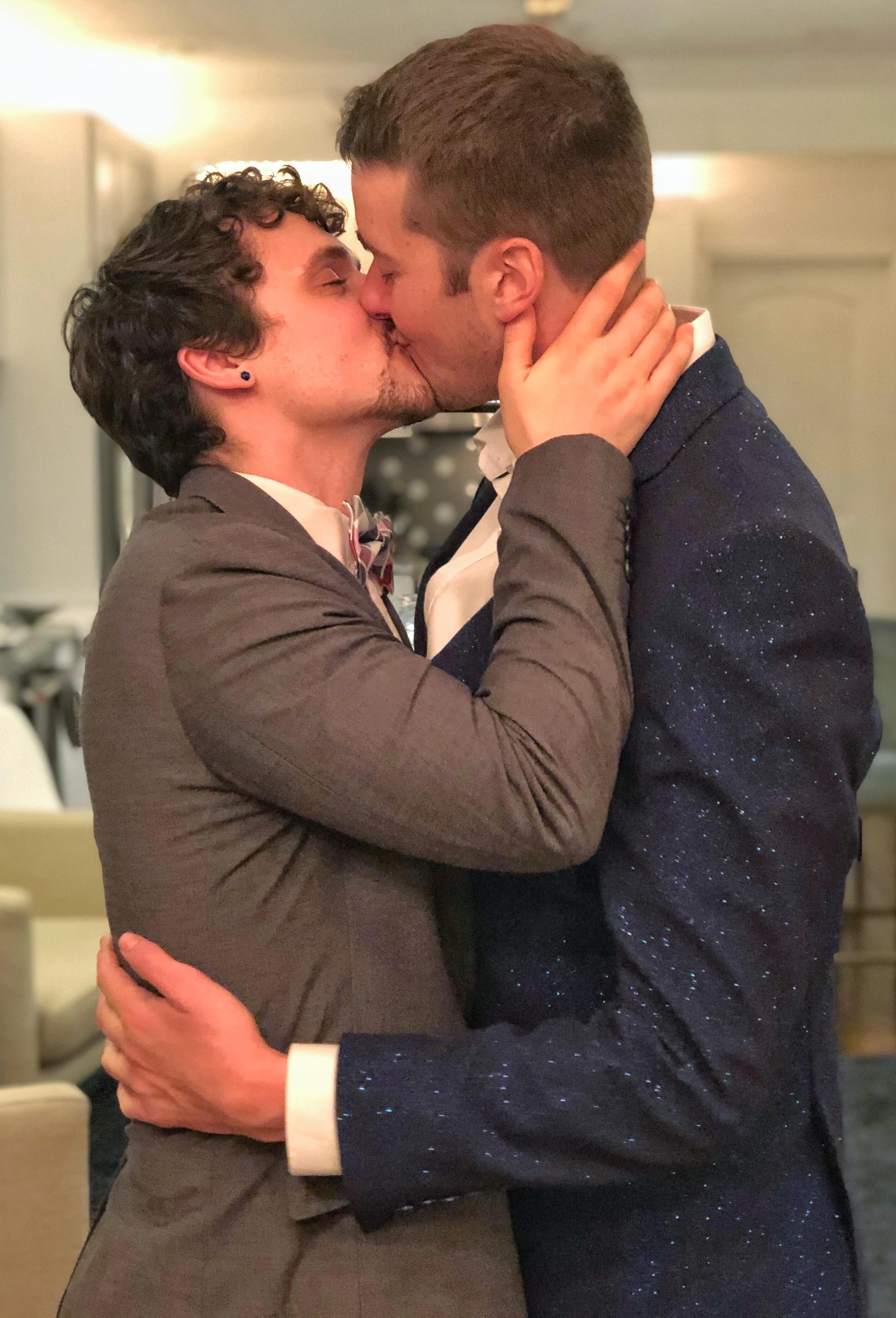 The Wedding Website of Tim Murray and Michael Bullard