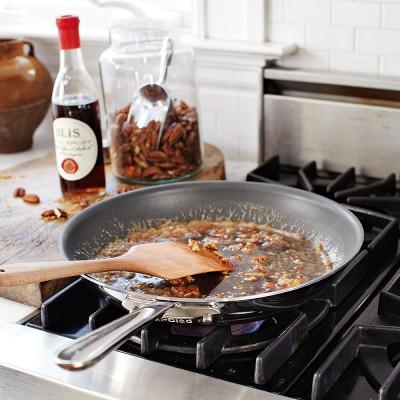 All-Clad d5 Stainless-Steel Nonstick Fry Pan (10")