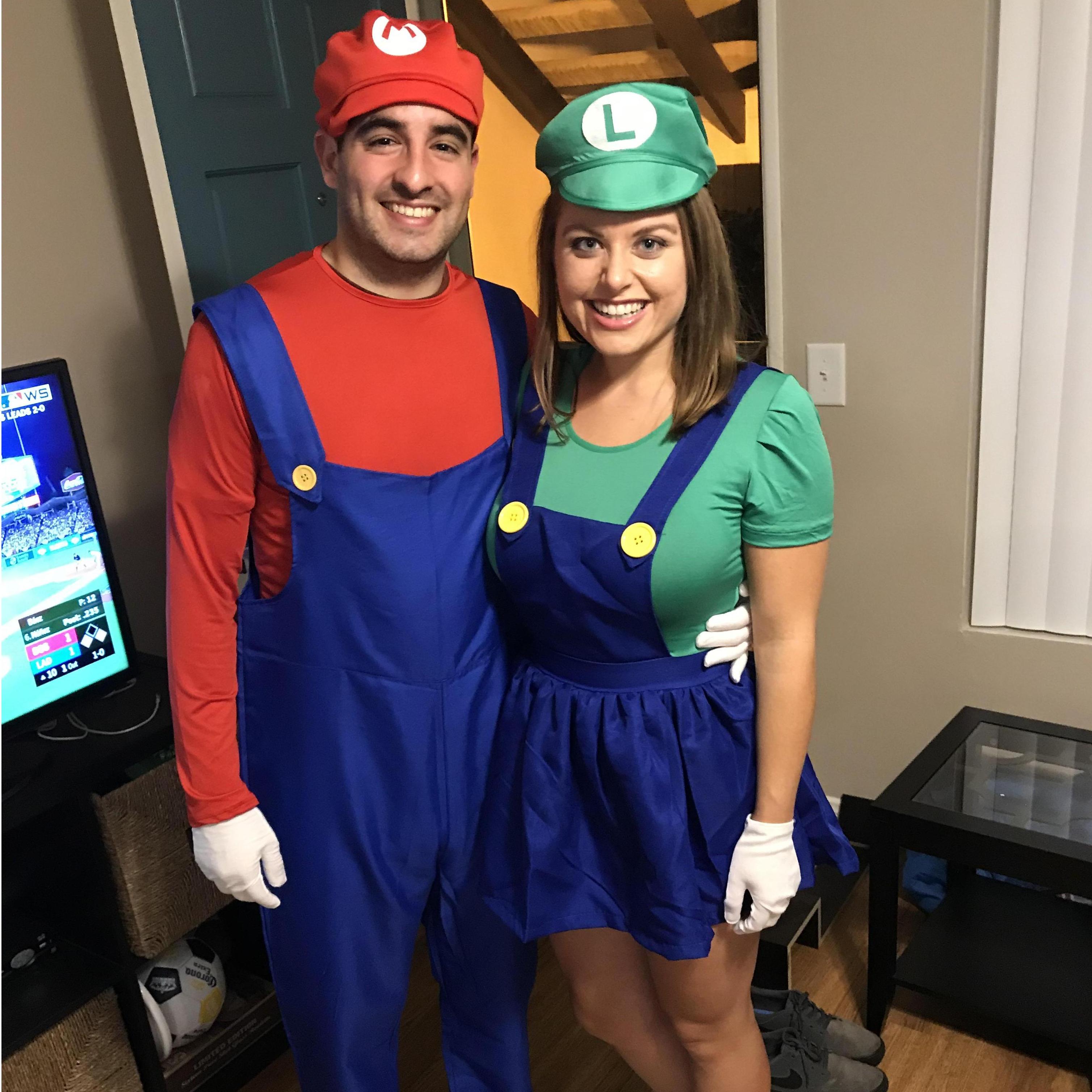 Mario & Luigi costumes for Halloween 2018