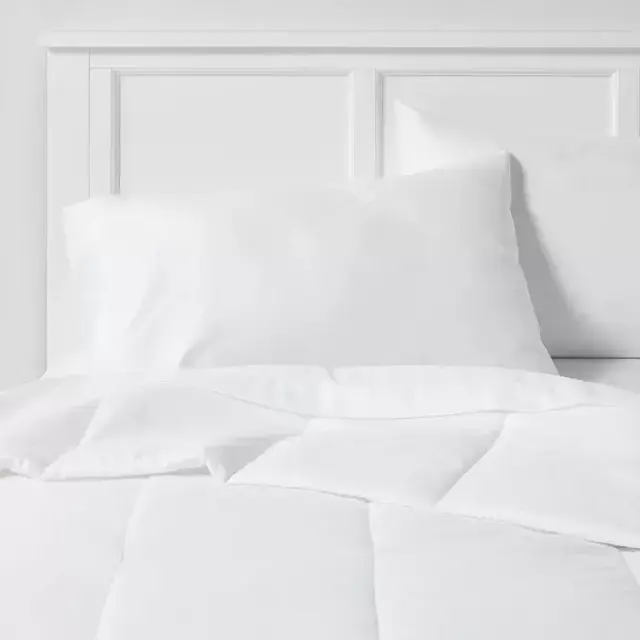 All Season Down Alternative Machine Washable Comforter - Room Essentials™