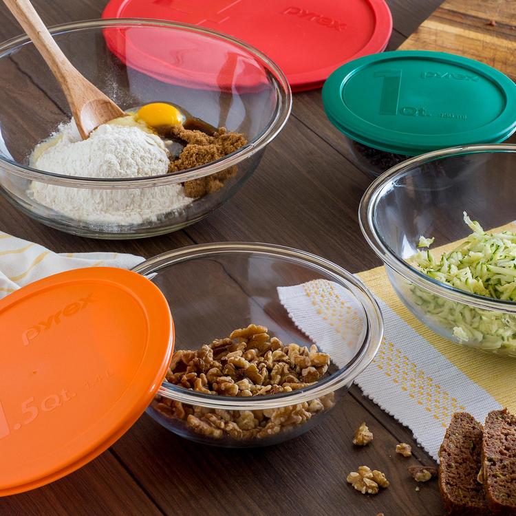 Pyrex, 8-Piece Mixing Bowl Set with Assorted Lids | Zola