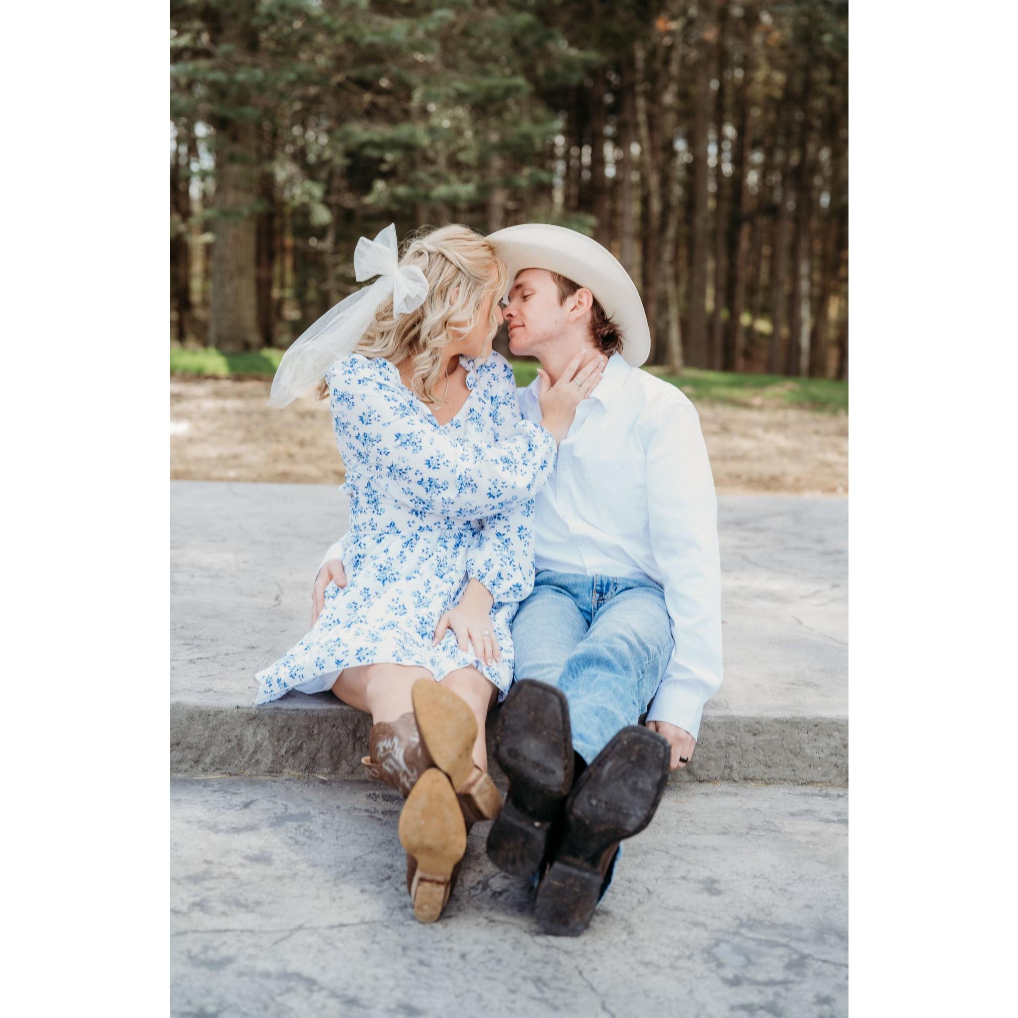 Engagement Photos - Lily Baker Photography