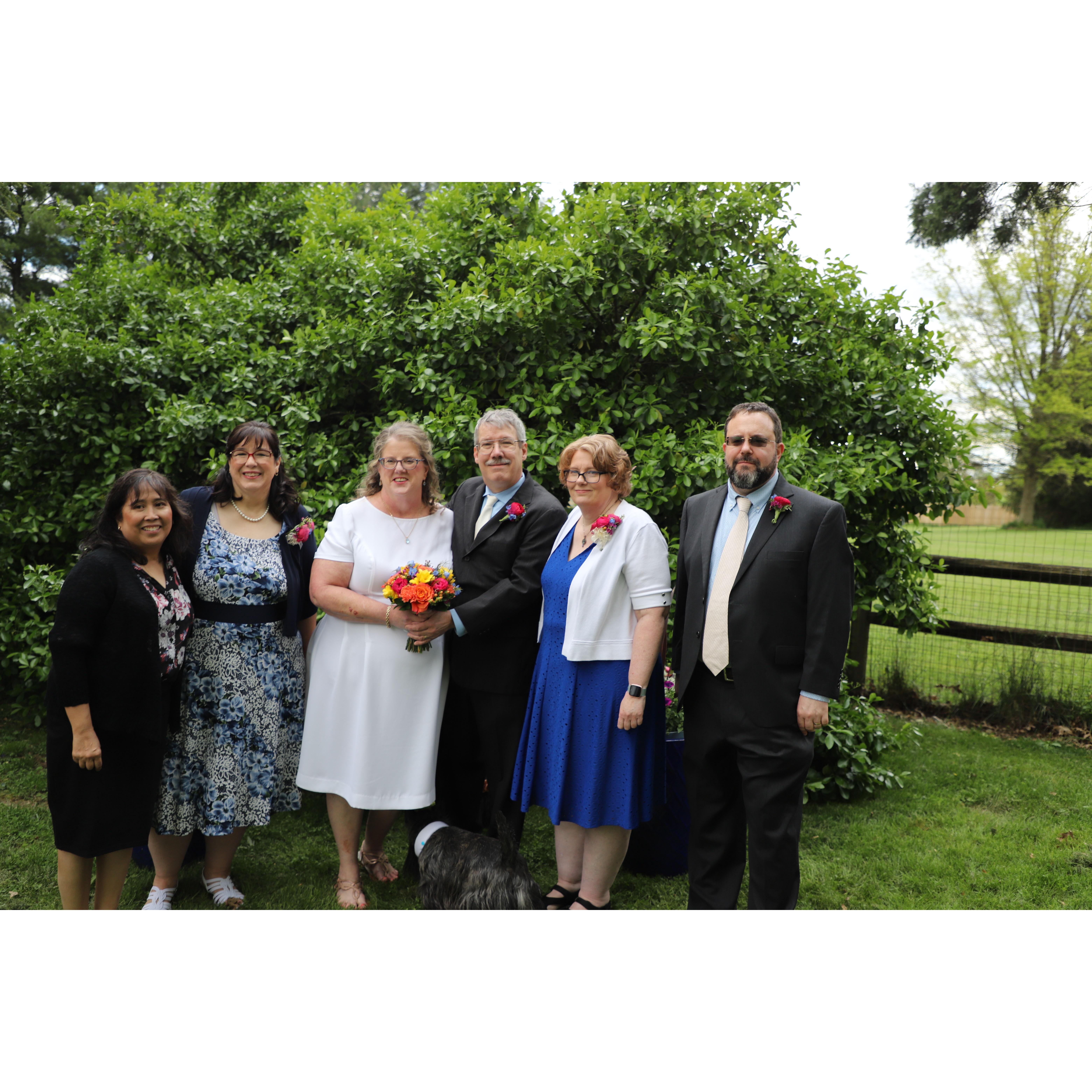 The wedding party: Lissa, Beth, Joanne, Greg, Jen & Chris