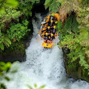 Whitewater rafting in Queenstown