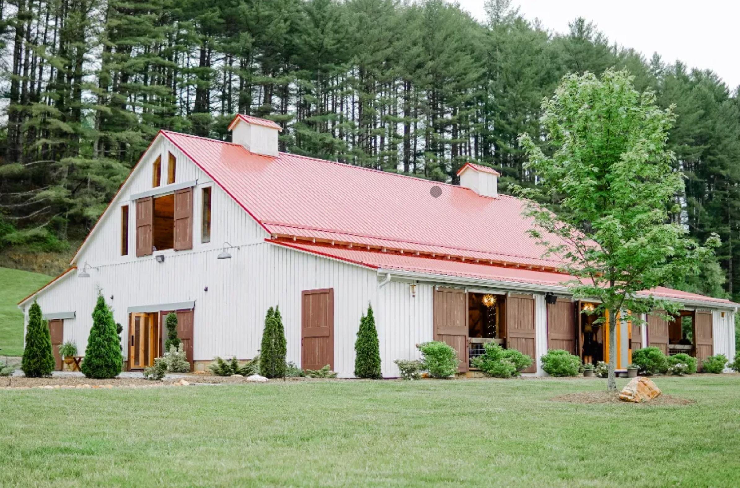 The Wedding Website of Lindsey Garrett and Wyatt Barbour